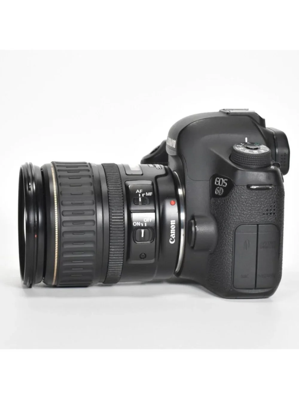 Canon EOS 6D DSLR Camera 20.2MP Canon 28-135mm Lens Full Frame WiFi GPS 64GB SD
